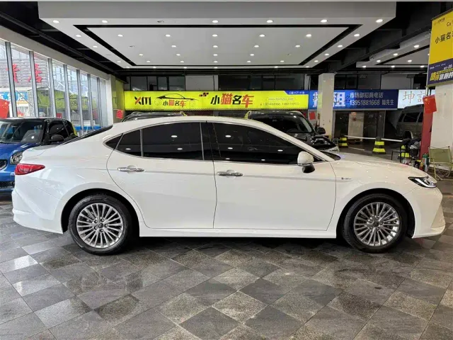 Toyota Camry — Фото автомобиля 12