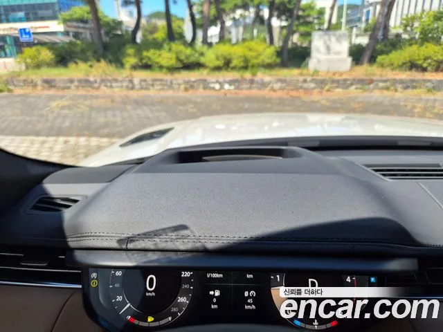 Land Rover Range Rover Sport — Фото автомобиля 8