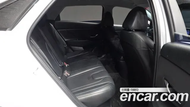 Hyundai Avante CN7 — Фото автомобиля 18