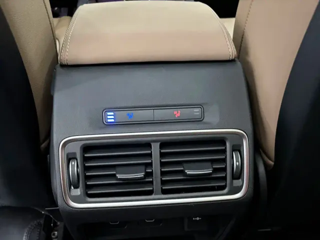 Land Rover Discovery Sport — Фото автомобиля 18