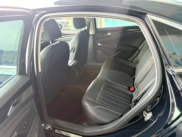 Volkswagen Passat 2023 330TSI Starlight Elite Edition — Фото автомобиля 5