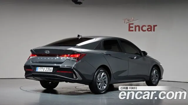 Hyundai AVANTE Новый Avante (CN7) — Фото автомобиля 2