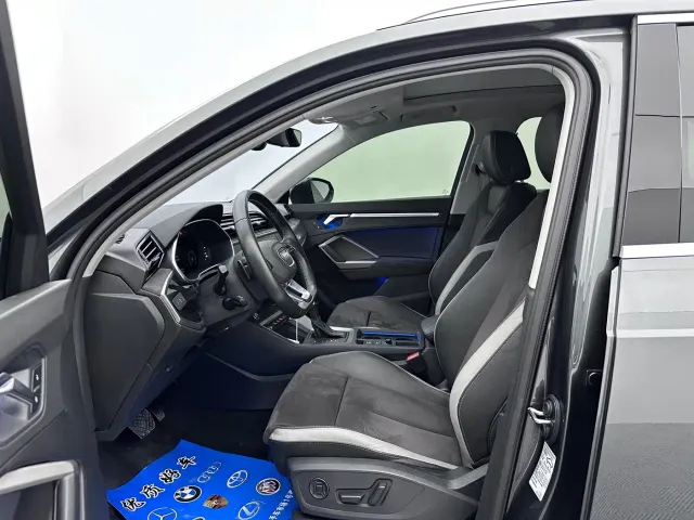Audi Q3 — Фото автомобиля 10
