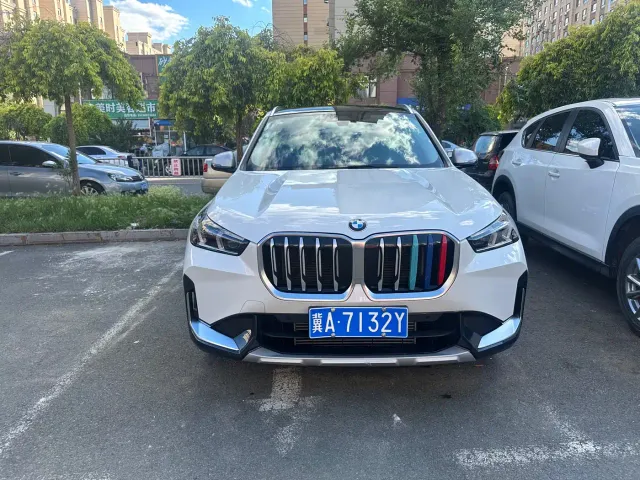 BMW X1 — Фото автомобиля 2