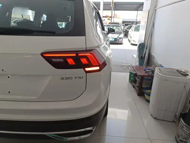 Volkswagen Tiguan L — Фото автомобиля 23