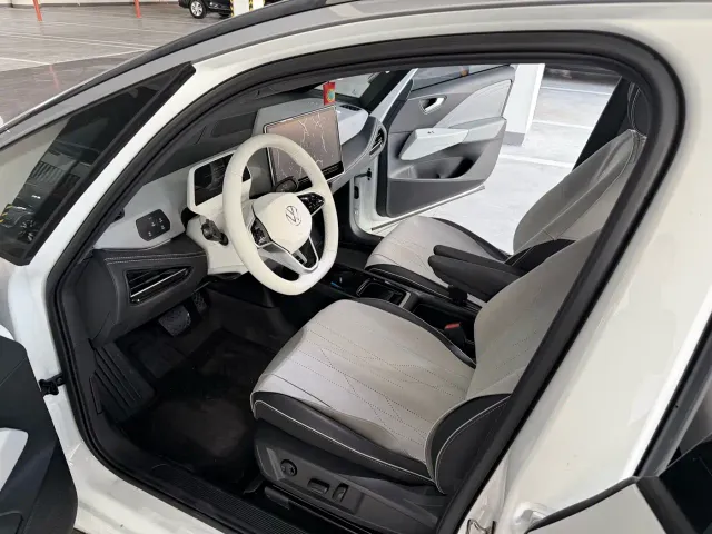 Volkswagen ID.3 — Фото автомобиля 6