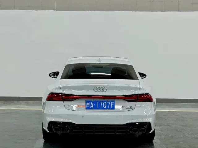 Audi A7L — Фото автомобиля 11