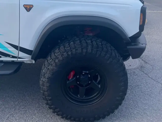 Ford Bronco — Фото автомобиля 22