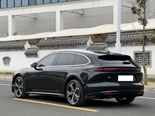 Nio ET5 Touring — Фото автомобиля 11