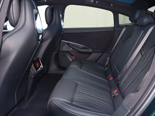 Xiaomi SU7 — Фото автомобиля 15