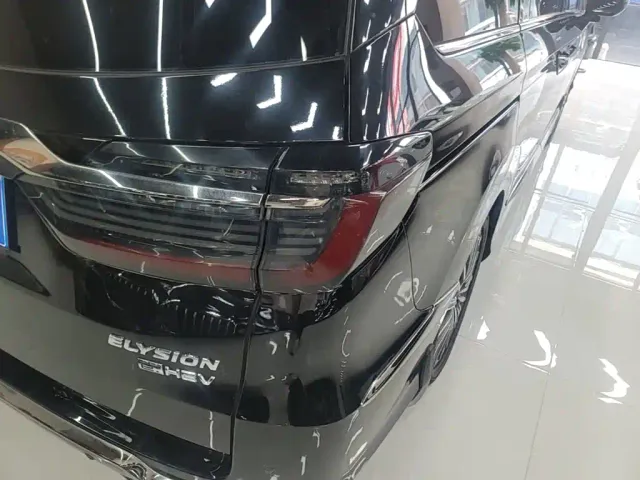Honda Elysion — Фото автомобиля 7