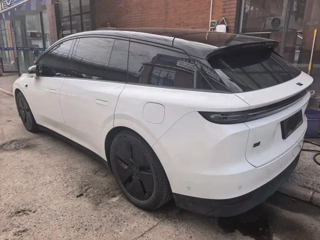 Li Auto i6 — Фото автомобиля 7