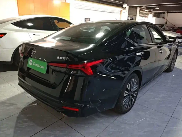 Nissan Teana — Фото автомобиля 6