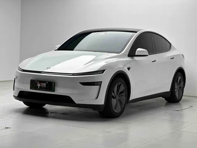 Фотография автомобиля — Tesla Model Y