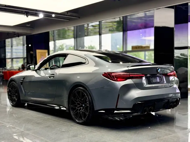BMW BMW M4 2024 BMW M4 Coupe M xDrive Competition — Фото автомобиля 6