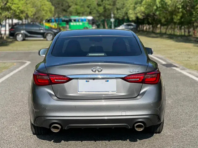 Infiniti Q50L — Фото автомобиля 8
