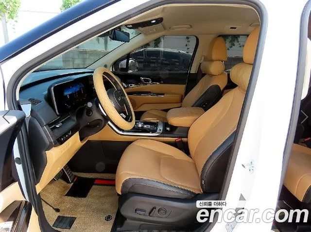 Kia Canival — Фото автомобиля 5