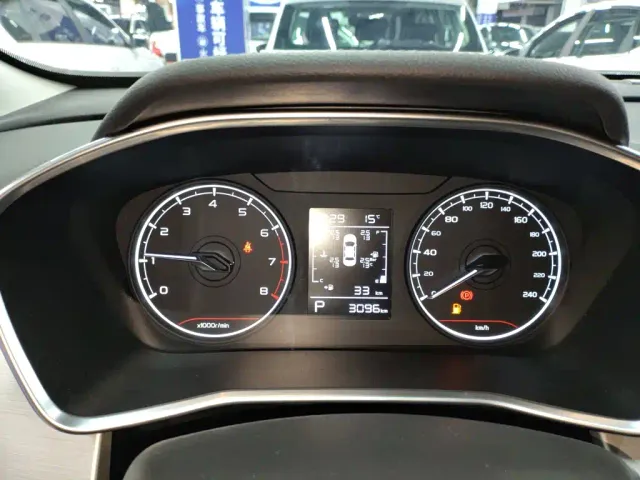 Geely Binyue — Фото автомобиля 11