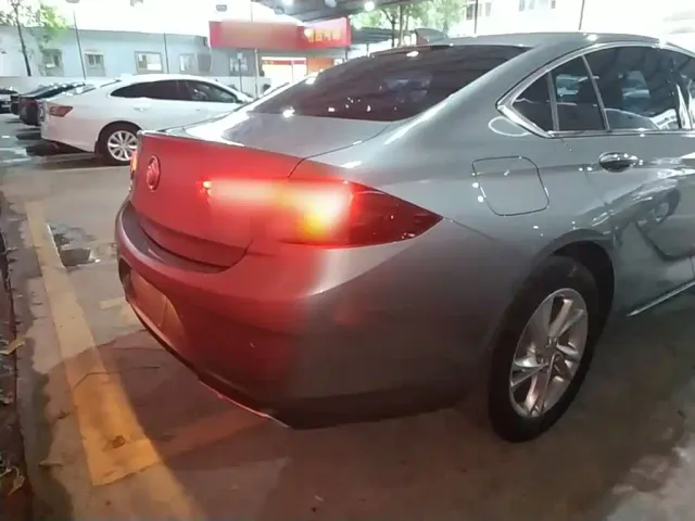 Buick Regal — Фото автомобиля 7