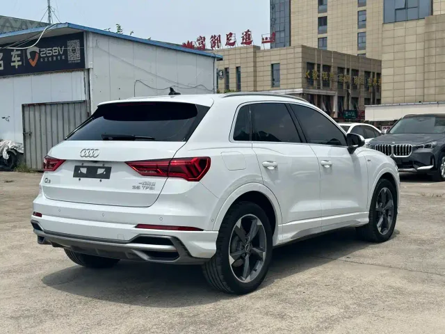 Audi Q3 — Фото автомобиля 9