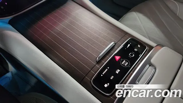 Mercedes-Benz EQS — Фото автомобиля 6