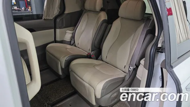 Kia Canival Carnival 4 поколение Дизель 7 мест Hi-Limousine — Фото автомобиля 11