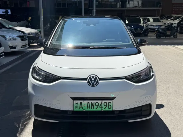 Volkswagen ID.3 — Фото автомобиля 2