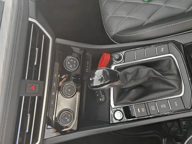 Volkswagen Sagitar — Фото автомобиля 13