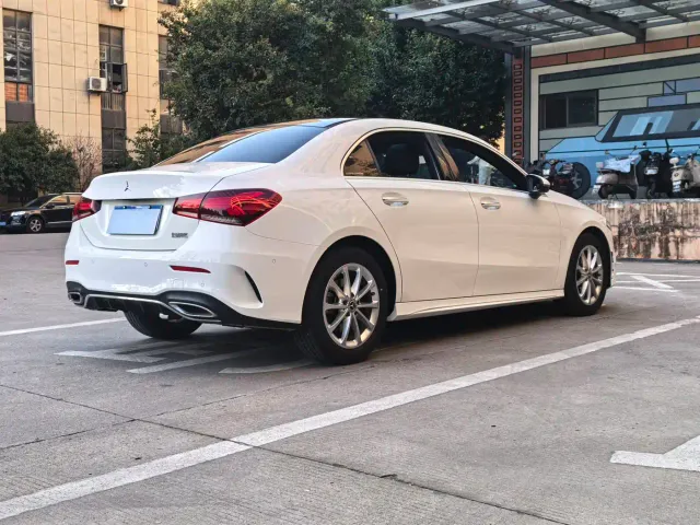 Mercedes-Benz A-Class — Фото автомобиля 15