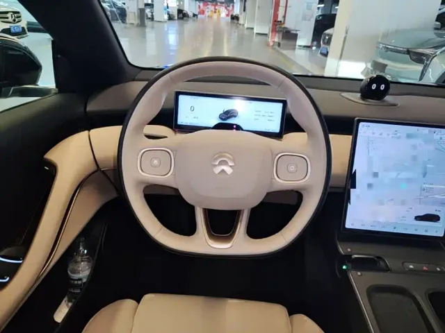 Nio ET5 Touring — Фото автомобиля 10
