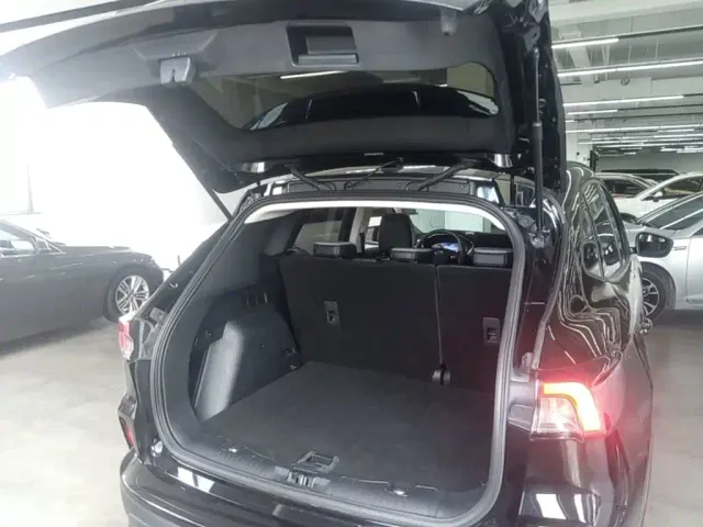Ford Escape — Фото автомобиля 18