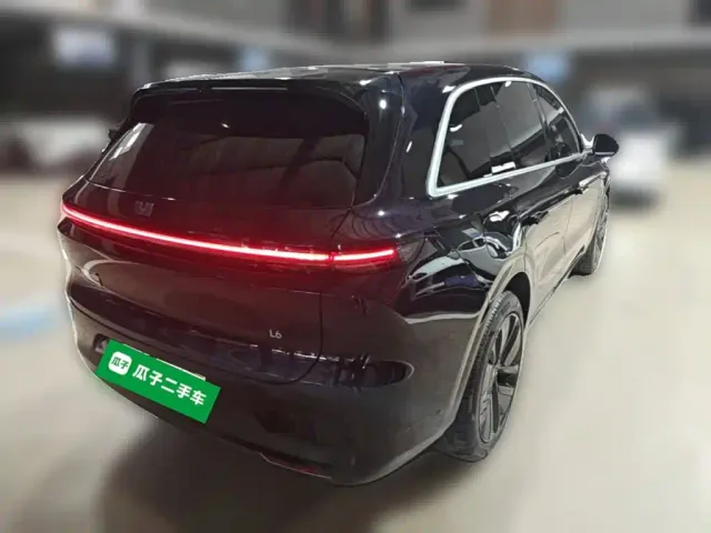 Li Auto L6 — Фото автомобиля 9