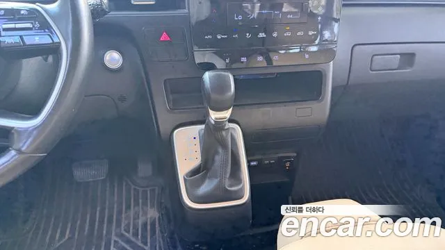 Hyundai Staria — Фото автомобиля 9