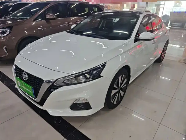 Фотография автомобиля — Nissan Teana