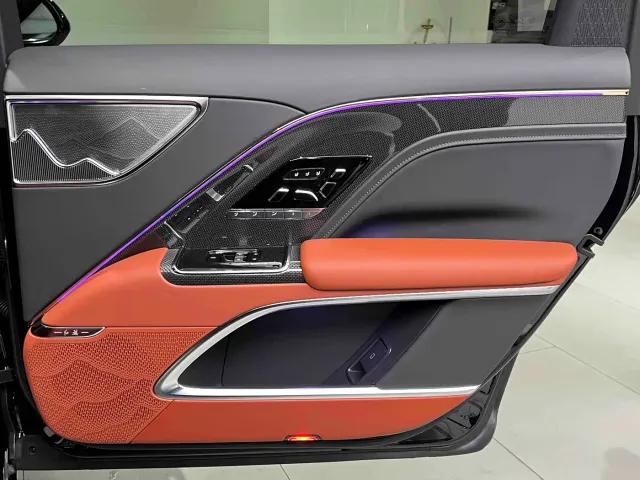 Hongqi Guoya — Фото автомобиля 19
