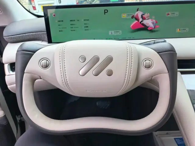IM Motors LS6 — Фото автомобиля 12