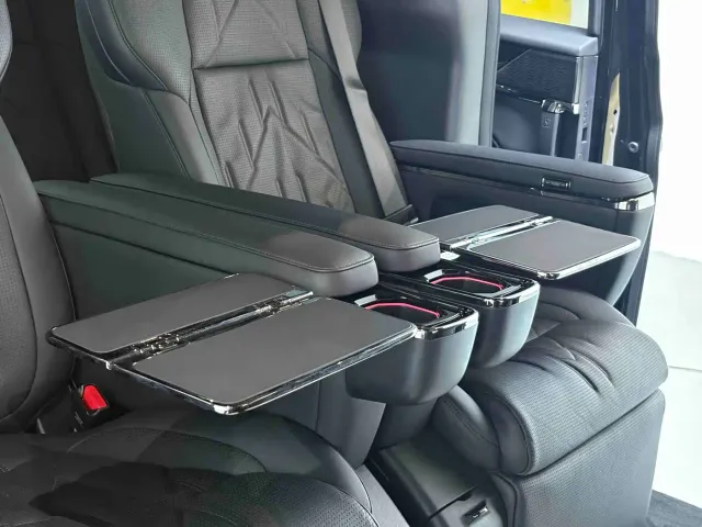 ZEEKR Zeekr 009 2024 6-Seat Executive AWD Version 140kWh — Фото автомобиля 12