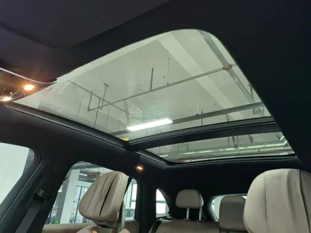 Mercedes-Benz EQE SUV — Фото автомобиля 10