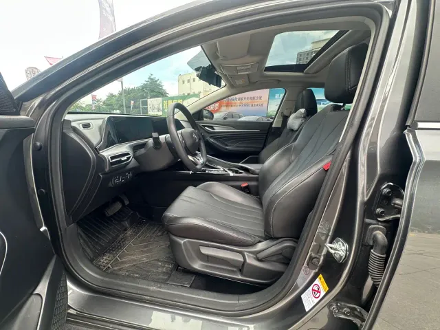 Changan Eado — Фото автомобиля 9