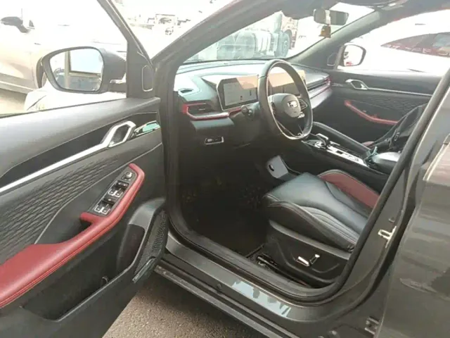 Geely Binyue — Фото автомобиля 15