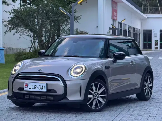 Фотография автомобиля — MINI Hatch