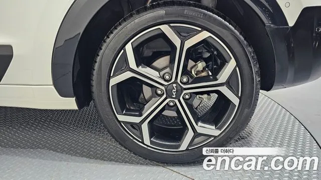 Kia Niro The All New — Фото автомобиля 21