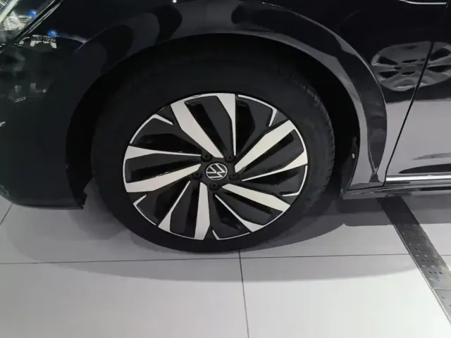 Volkswagen Passat — Фото автомобиля 22