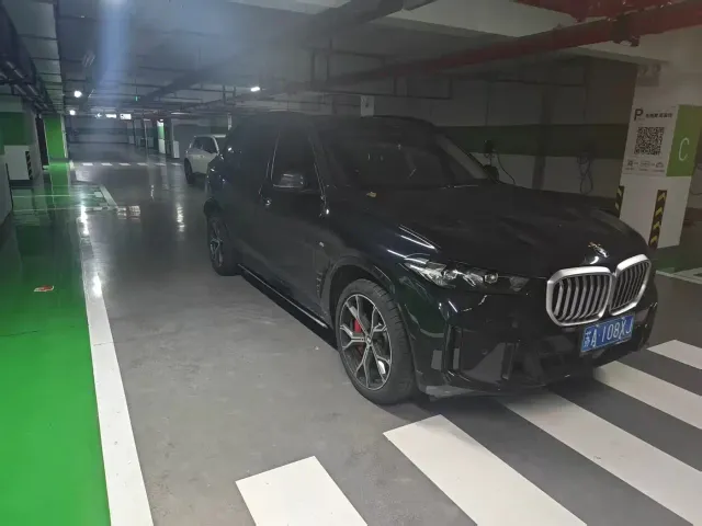BMW X5 — Фото автомобиля 3