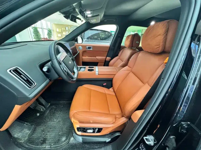 Li Auto L7 — Фото автомобиля 8