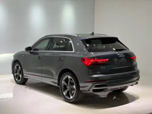Audi Q3 — Фото автомобиля 4