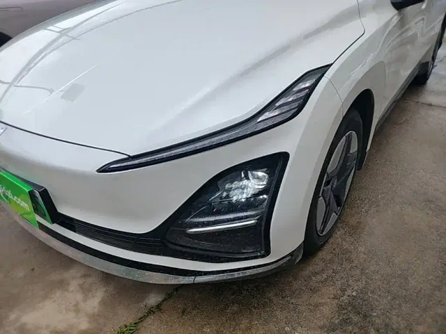 Wuling E5 — Фото автомобиля 23