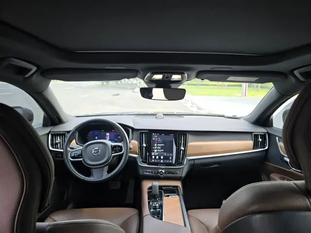 Volvo S90 — Фото автомобиля 8