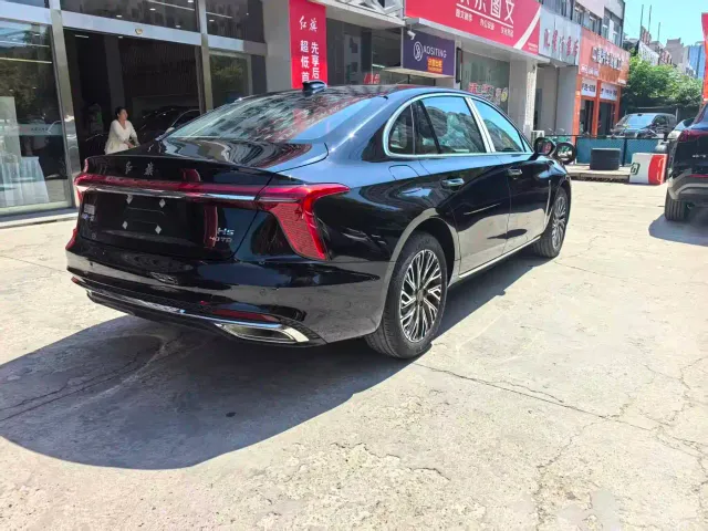 Hongqi H5 — Фото автомобиля 7