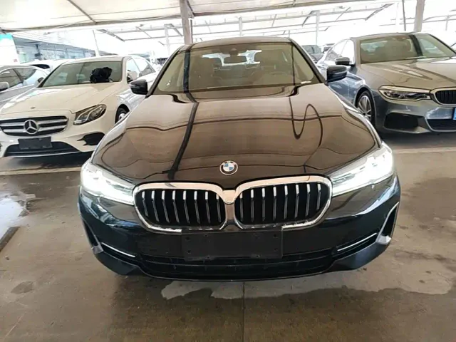 BMW 5 Series — Фото автомобиля 2